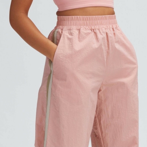 Basin and Range| Wide Leg Pants - Picture 2 of 10